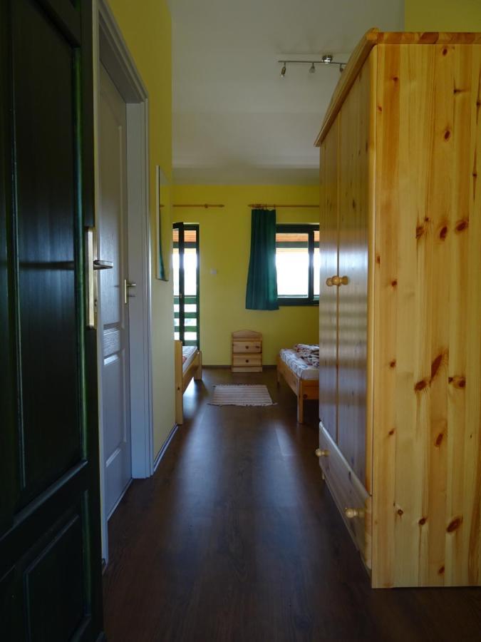 Kisrejtek Apartmanhaz Lispeszentadorjan Exterior photo