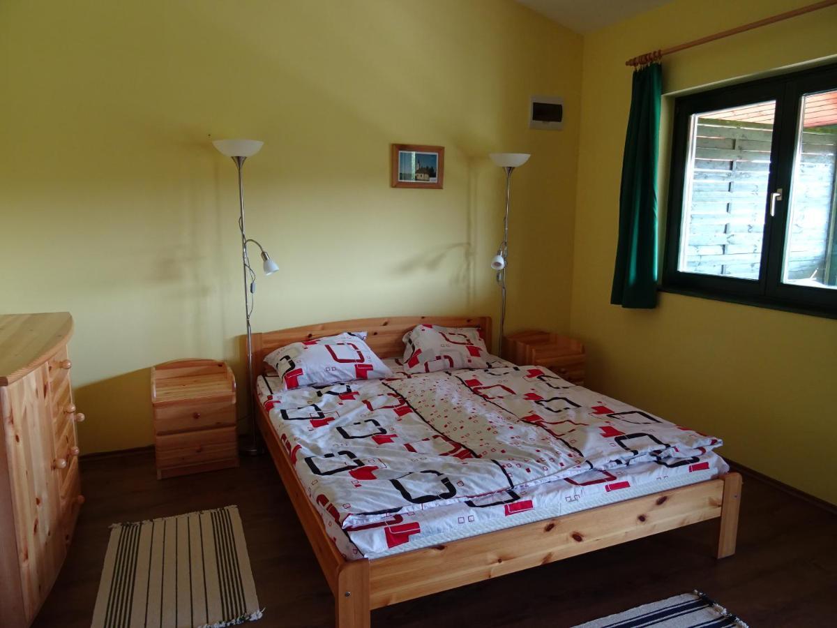 Kisrejtek Apartmanhaz Lispeszentadorjan Exterior photo