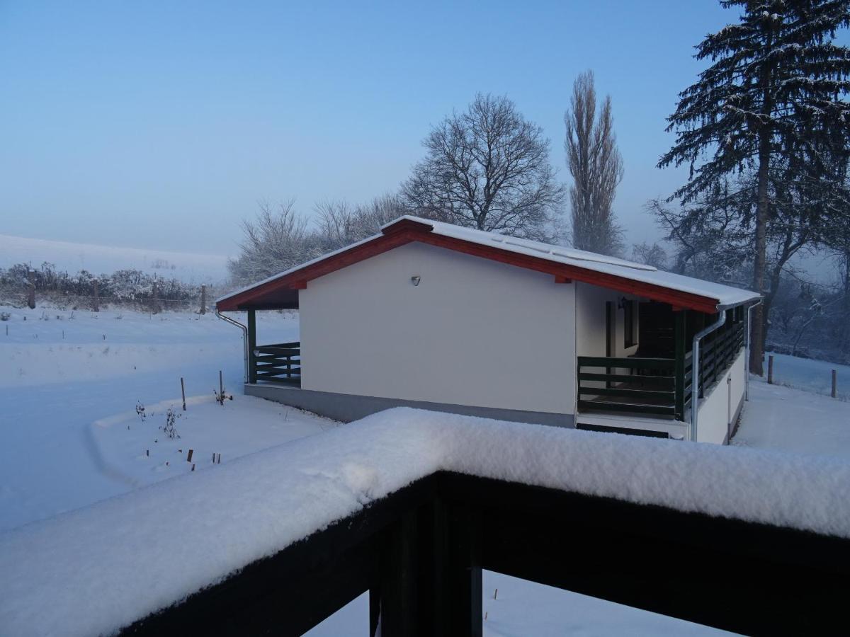 Kisrejtek Apartmanhaz Lispeszentadorjan Exterior photo